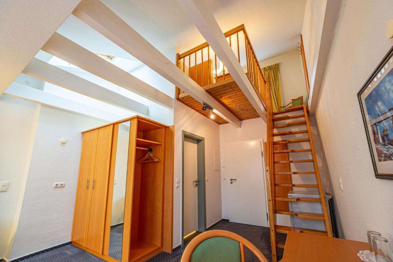 Hotel Rostock West Im "Kritzmow Park" Dış mekan fotoğraf