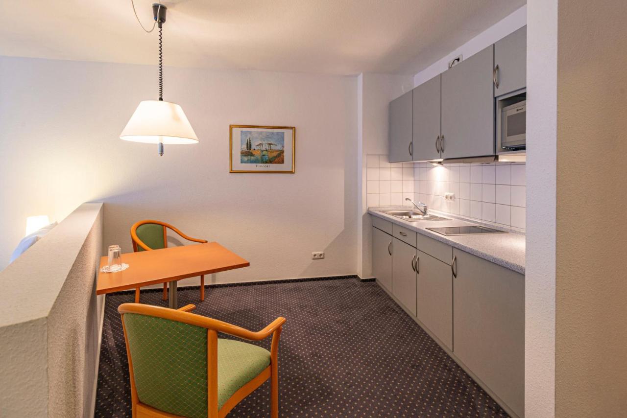 Hotel Rostock West Im "Kritzmow Park" Dış mekan fotoğraf